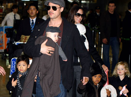 Brad Pitt, Angelina Jolie, Knox, Pax, Shilo, Zahara Brad Pitt, Angelina Jolie, Knox, Pax, Shilo, Zahara